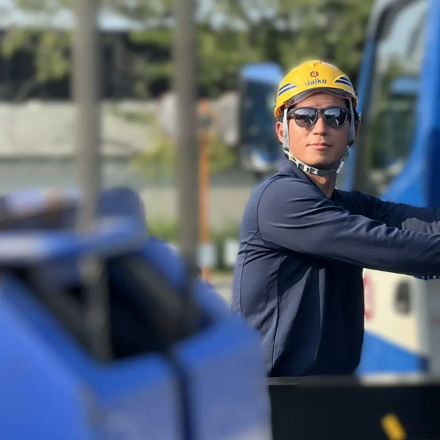 大光運輸の工事で働く社員のイメージ写真