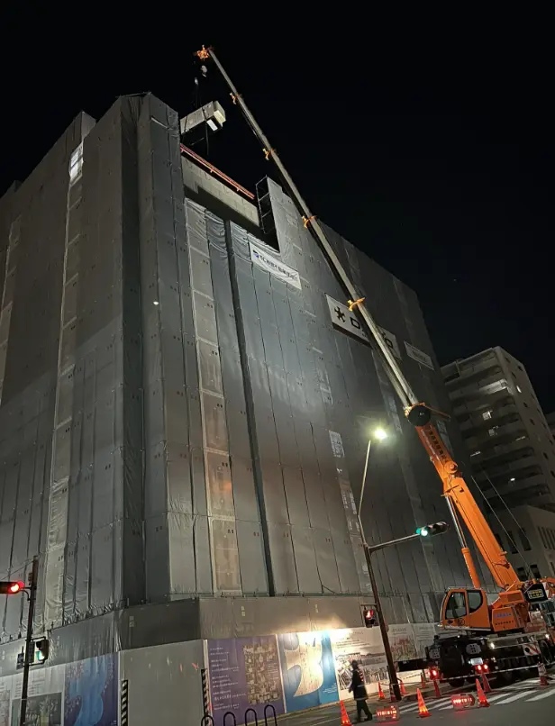 神戸市某新築ビルの工事作業写真