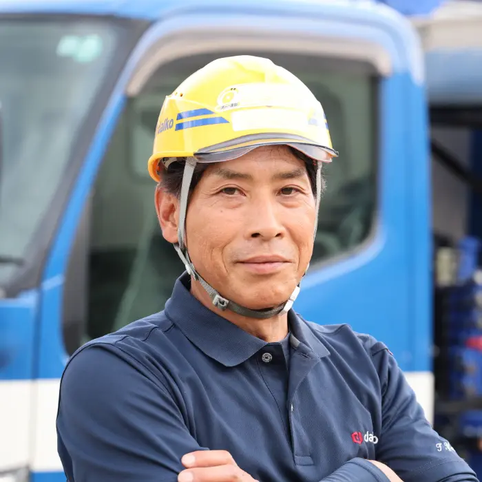 重量部・主任T.Y.の顔写真