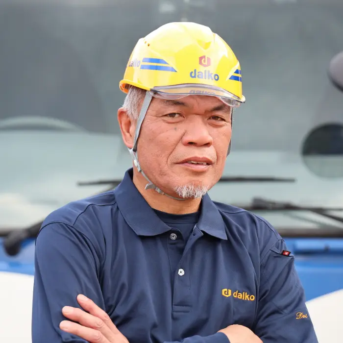 重量部・課長T.D.の顔写真