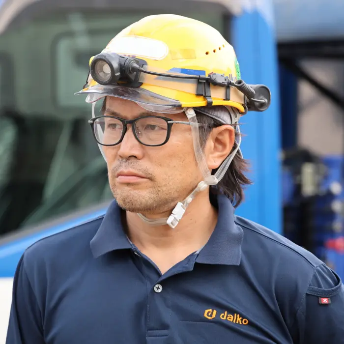 重量部・主任K.K.の顔写真